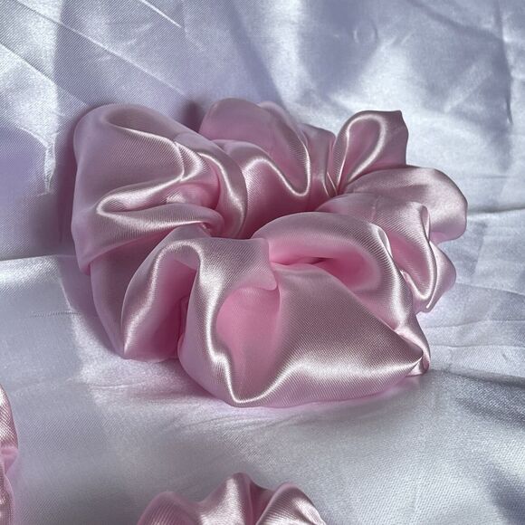 3 New Pink Satin Scrunchies Hair Tie XLarge, Large, Small Set - Picture 8 of 16